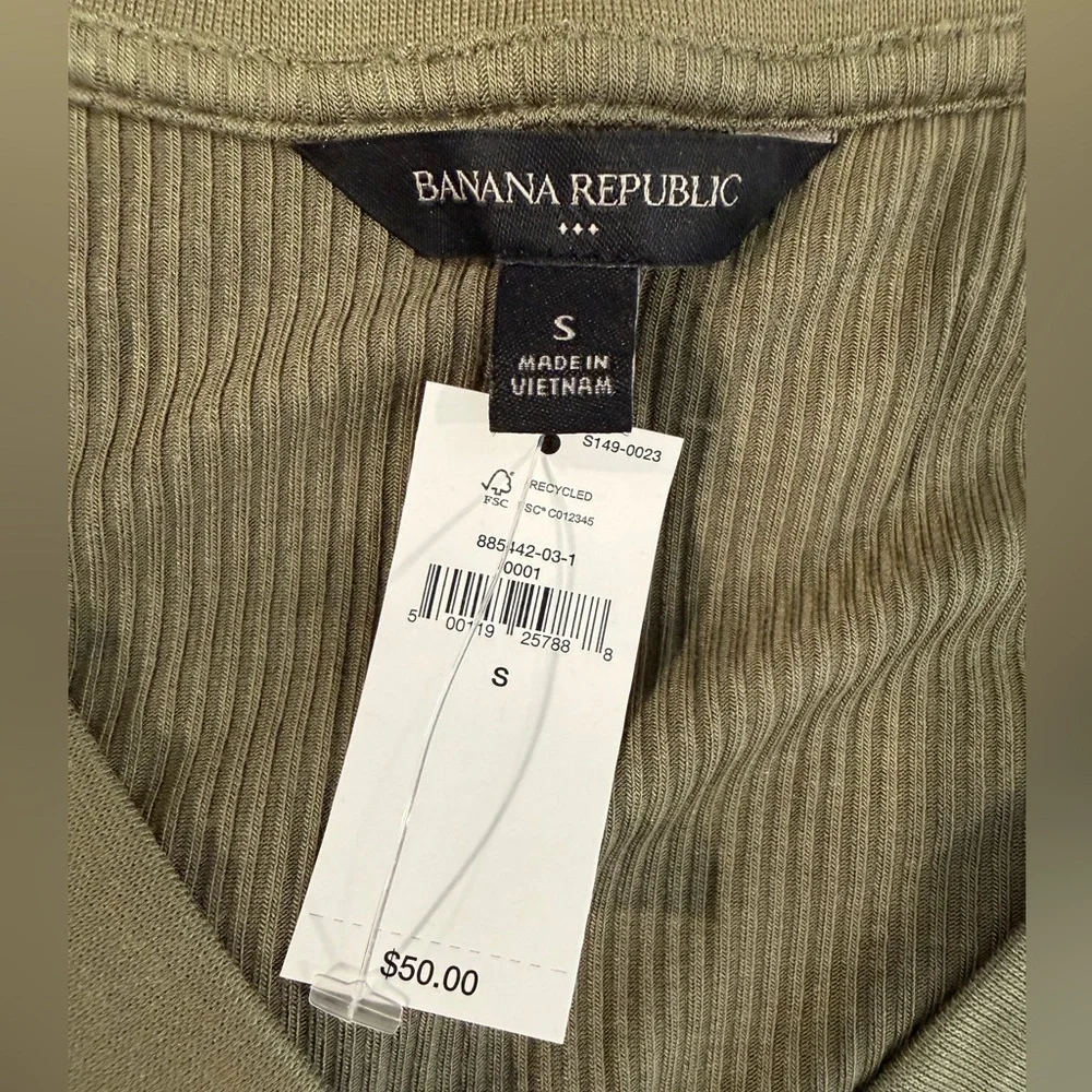 NWT Green Banana Republic Factory Soft Touch Ribbed Button-down Top - Size Small - Picture 4 of 5